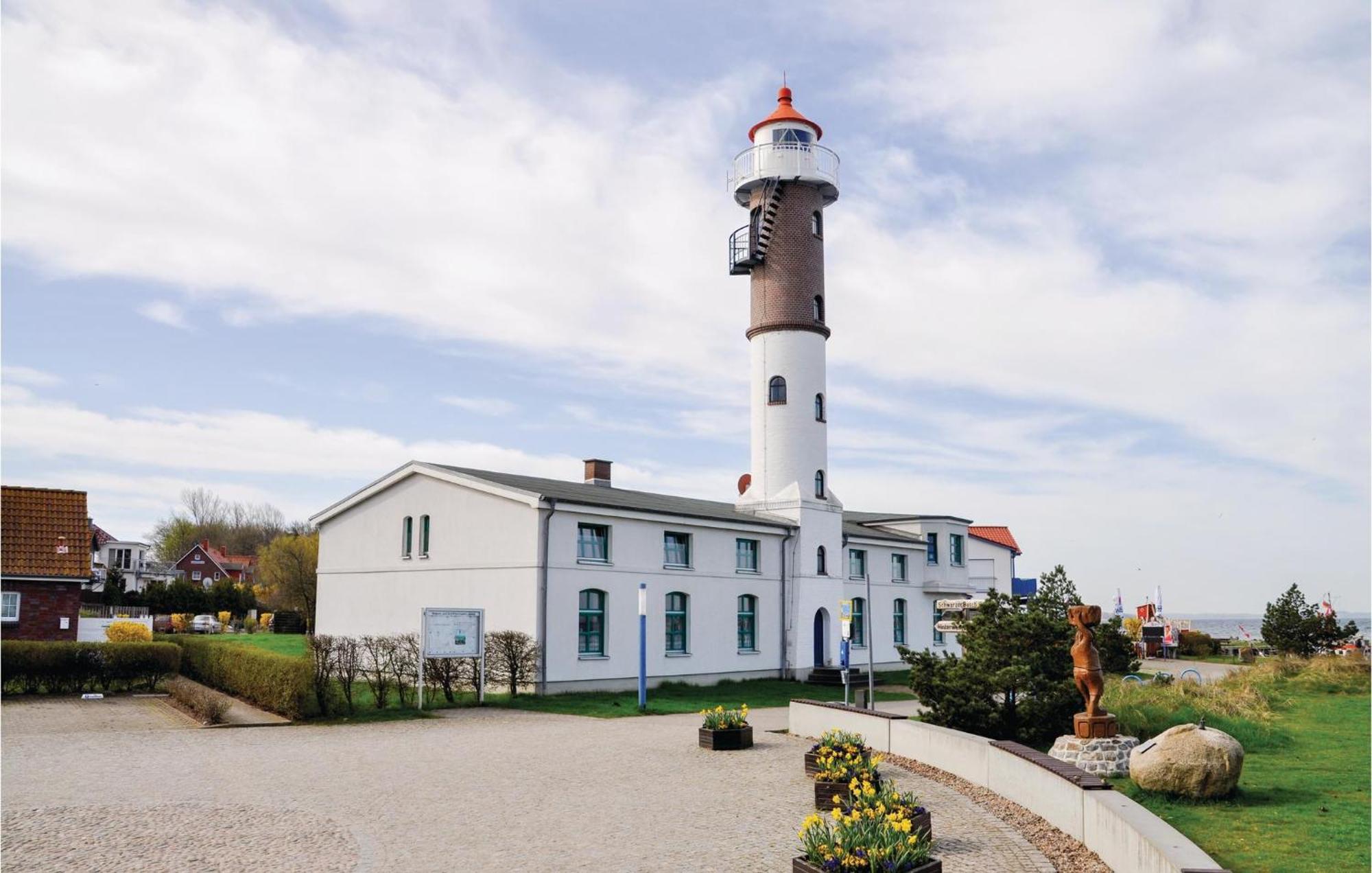 Nice Home In Insel Poel With House Sea View Exterior photo